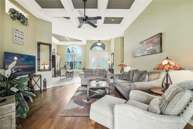 9889 Clear Lake CIR, Naples, FL 34109