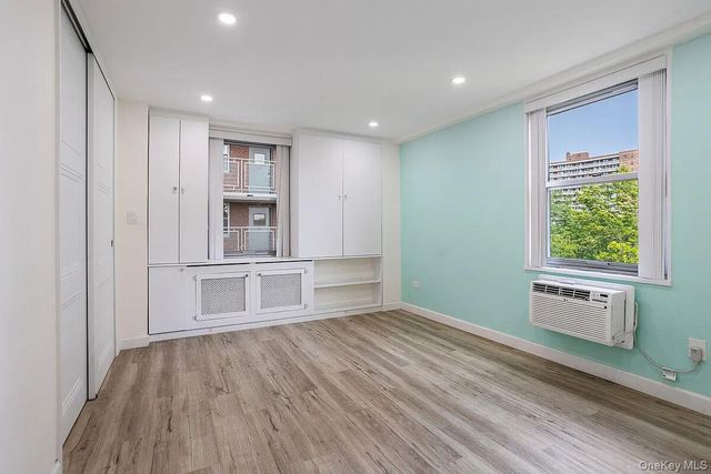 61-25 97th Street 5A, Rego Park, NY 11374
