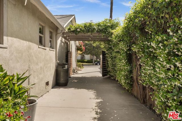 1927 S Marvin Avenue, Los Angeles, CA 90016