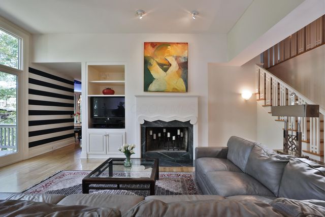 455 Walhalla Road, Columbus, OH 43202