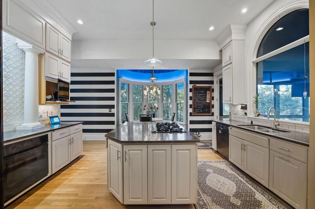 455 Walhalla Road, Columbus, OH 43202