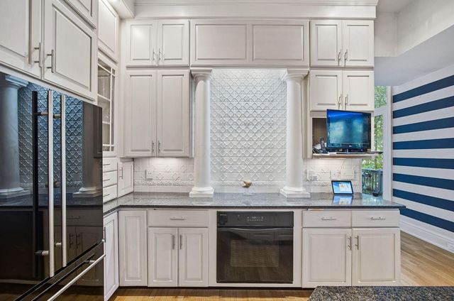 455 Walhalla Road, Columbus, OH 43202