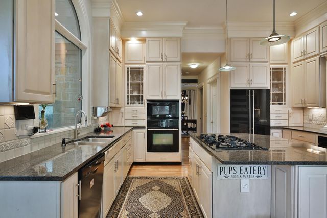 455 Walhalla Road, Columbus, OH 43202