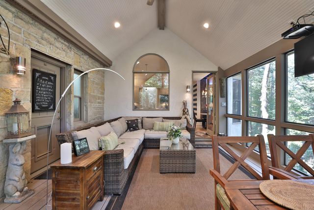 455 Walhalla Road, Columbus, OH 43202