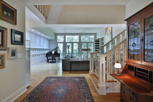 455 Walhalla Road, Columbus, OH 43202