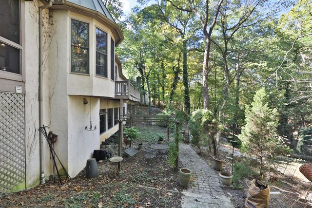 455 Walhalla Road, Columbus, OH 43202