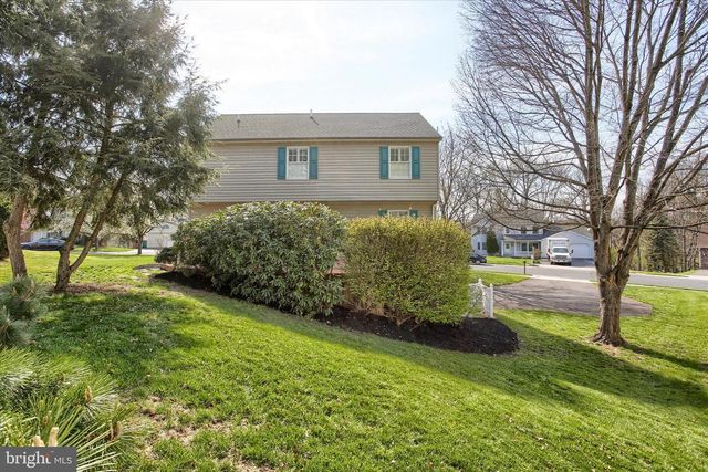 20 WINDSOR WAY, Camp Hill, PA 17011