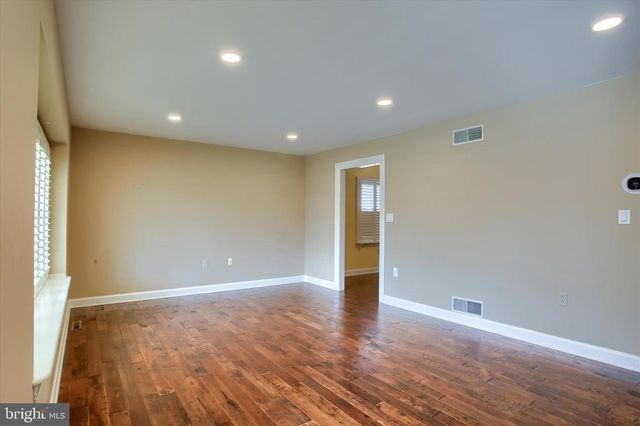 20 WINDSOR WAY, Camp Hill, PA 17011