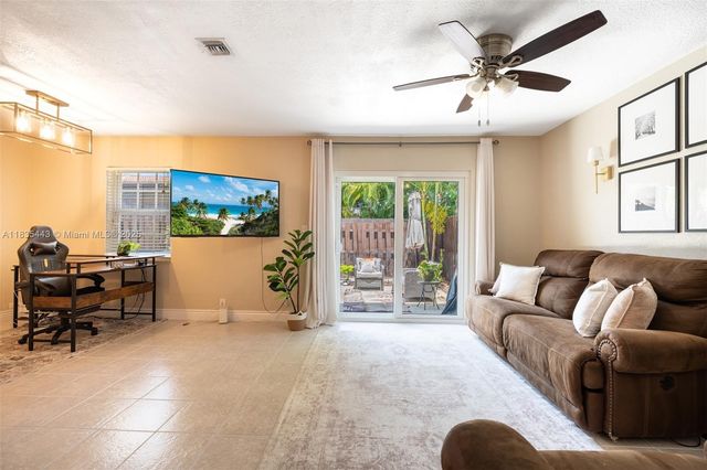 8010 SW 18th Ct 1-8, Davie, FL 33324
