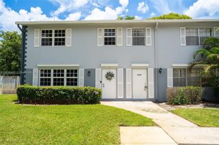 8010 SW 18th Ct 1-8, Davie, FL 33324