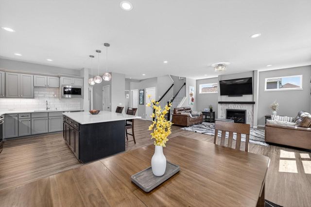 606 Tawny Elm Parkway, Verona, WI 53593