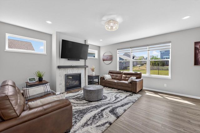 606 Tawny Elm Parkway, Verona, WI 53593