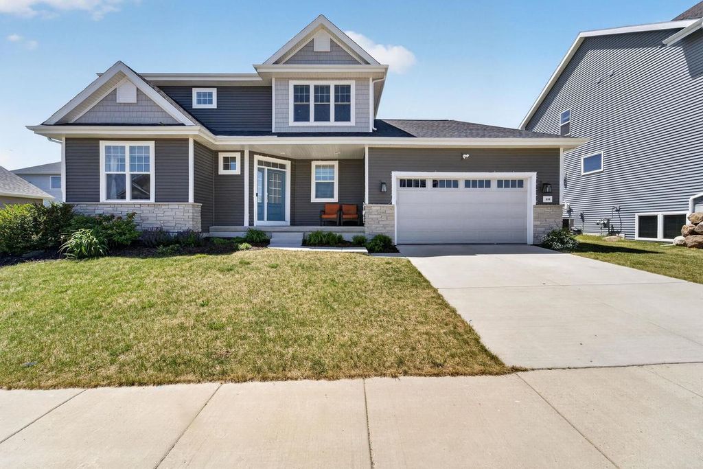 606 Tawny Elm Parkway, Verona, WI 53593