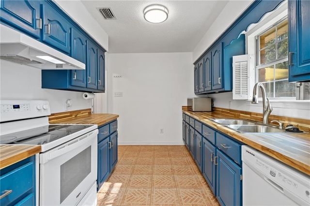 13451 Ezell Road, Grand Bay, AL 36541