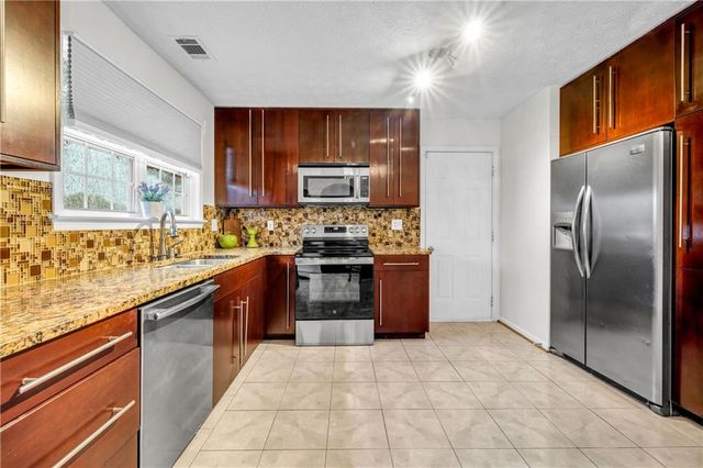 1405 Overland Crossing, Alpharetta, GA 30004