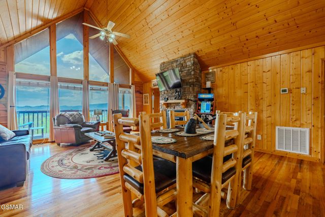 1650 Pinewood Way, Sevierville, TN 37862