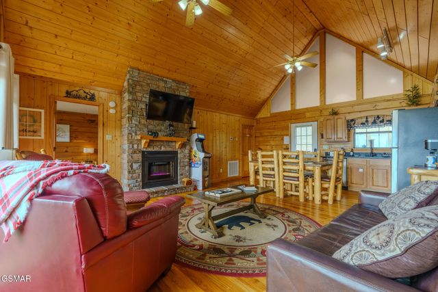 1650 Pinewood Way, Sevierville, TN 37862