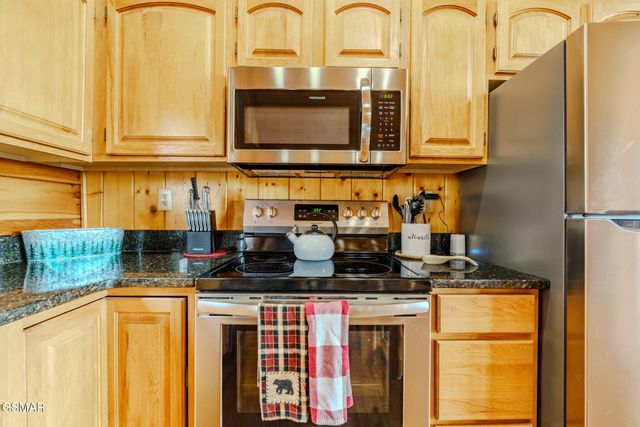 1650 Pinewood Way, Sevierville, TN 37862