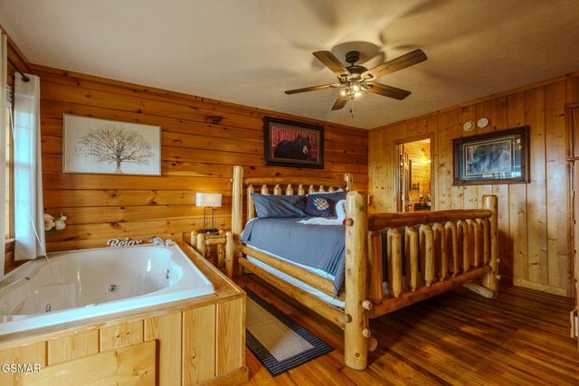 1650 Pinewood Way, Sevierville, TN 37862
