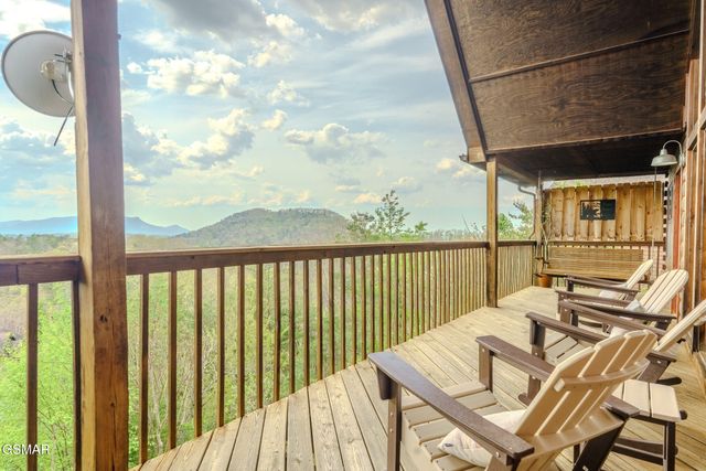 1650 Pinewood Way, Sevierville, TN 37862