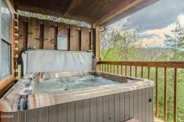 1650 Pinewood Way, Sevierville, TN 37862