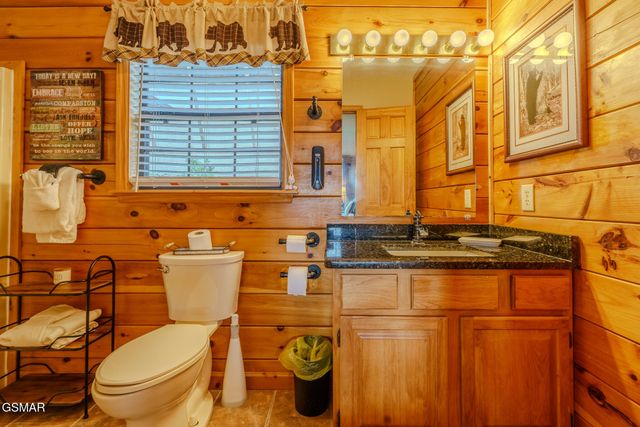 1650 Pinewood Way, Sevierville, TN 37862