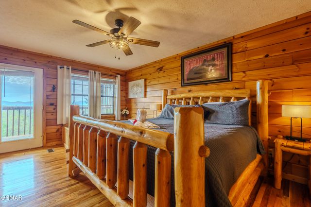 1650 Pinewood Way, Sevierville, TN 37862