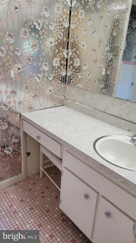 504 S PARK AVE, Trooper, PA 19403