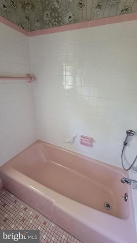 504 S PARK AVE, Trooper, PA 19403