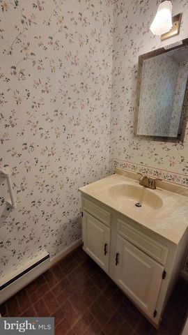 504 S PARK AVE, Trooper, PA 19403