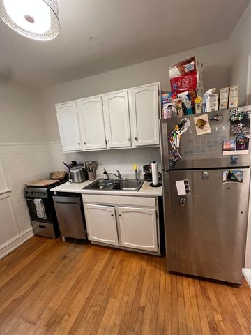 2131 W Giddings Street 2A, Chicago, IL 60625