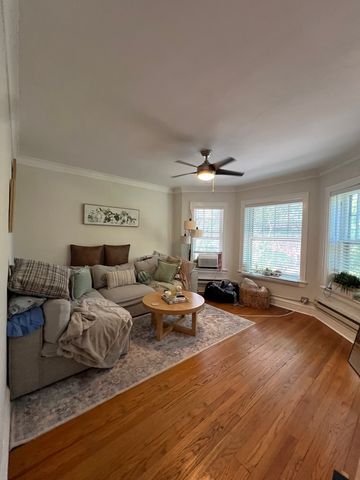 2131 W Giddings Street 2A, Chicago, IL 60625
