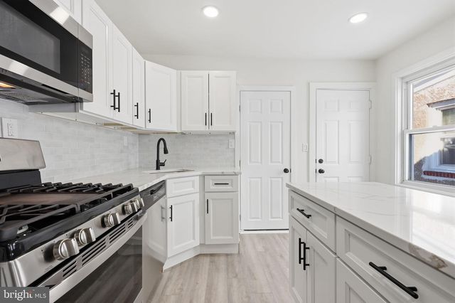 509 POND ST, Bristol, PA 19007