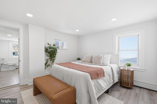 509 POND ST, Bristol, PA 19007