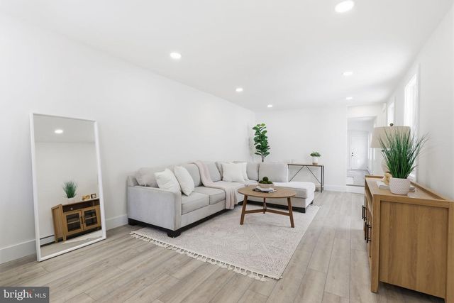 509 POND ST, Bristol, PA 19007