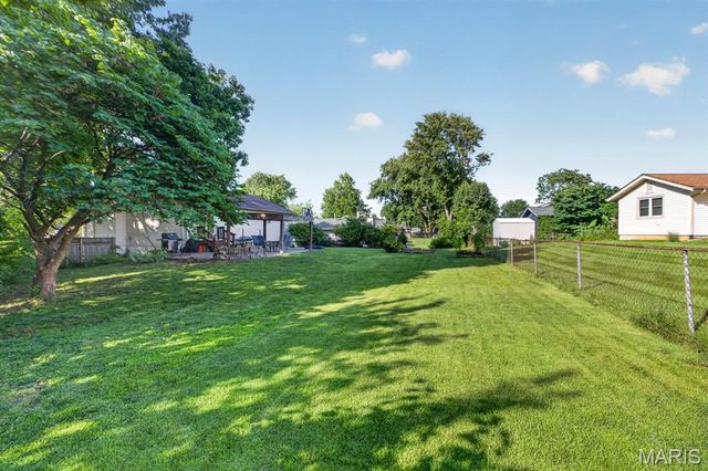4634 Chippewa Way, St Charles, MO 63304