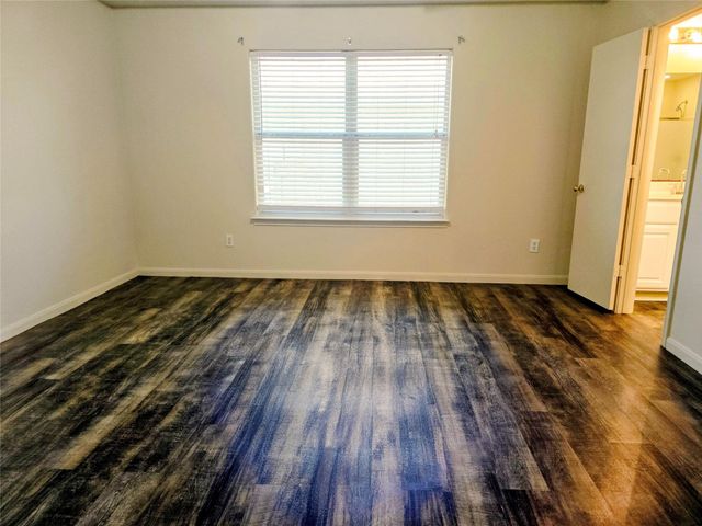 9122 Yellowfin Circle, Texas City, TX 77591