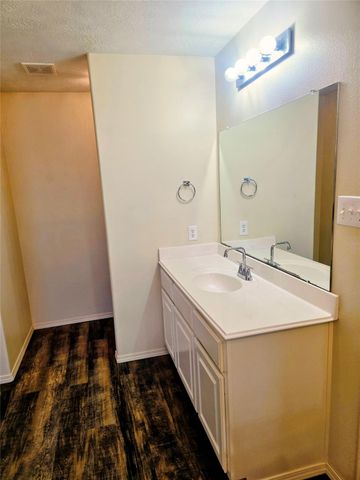 9122 Yellowfin Circle, Texas City, TX 77591