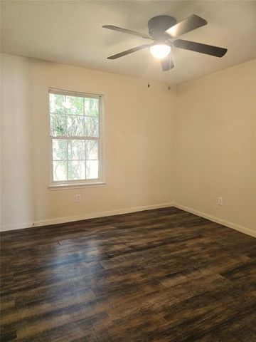 9122 Yellowfin Circle, Texas City, TX 77591