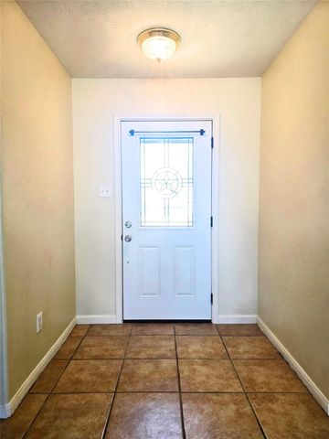 9122 Yellowfin Circle, Texas City, TX 77591