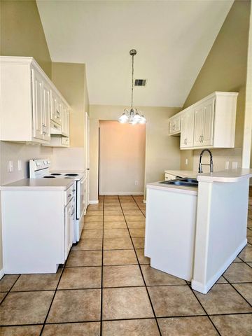 9122 Yellowfin Circle, Texas City, TX 77591