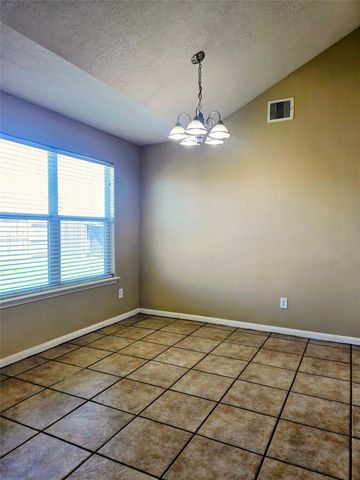 9122 Yellowfin Circle, Texas City, TX 77591