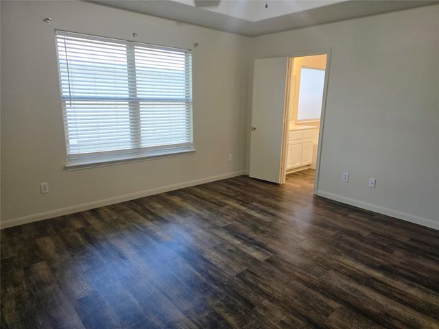 9122 Yellowfin Circle, Texas City, TX 77591