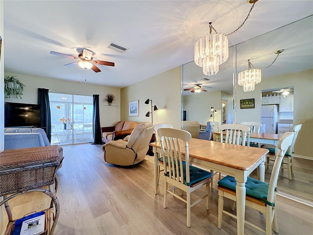 Image 11 of property listing at 5898 17TH STREET W C31, Bradenton, FL 34207