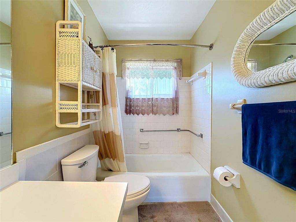 Image 14 of property listing at 5898 17TH STREET W C31, Bradenton, FL 34207