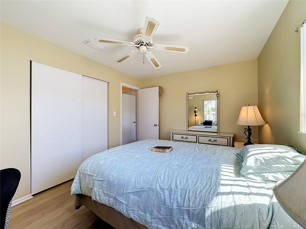 Image 20 of property listing at 5898 17TH STREET W C31, Bradenton, FL 34207