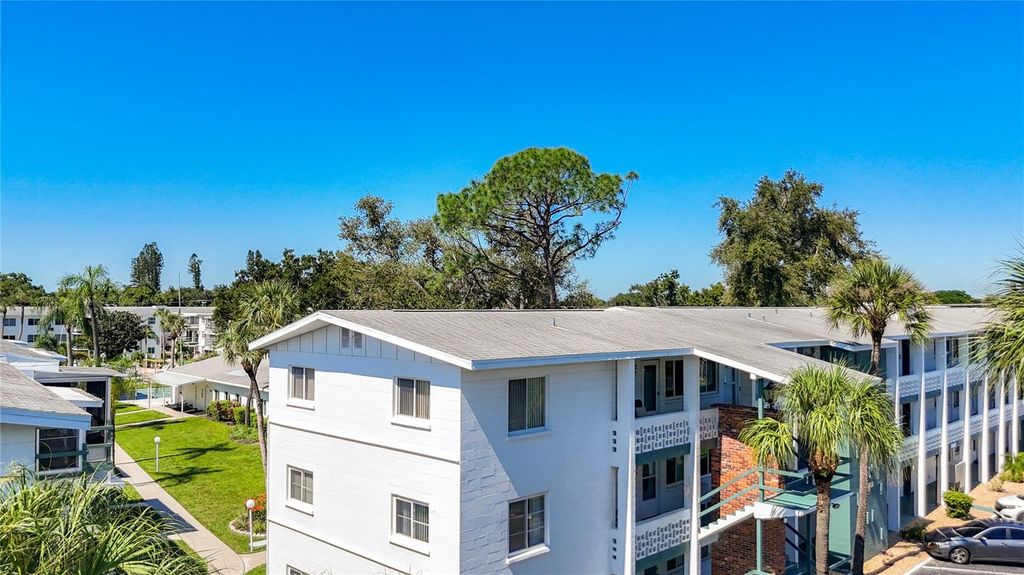 Image 30 of property listing at 5898 17TH STREET W C31, Bradenton, FL 34207
