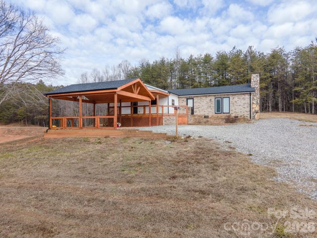 7400 Corn Hill Road, Connelly Springs, NC 28612