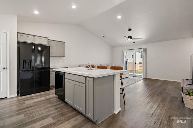 13556 Pierce Ct, Caldwell, ID 83607