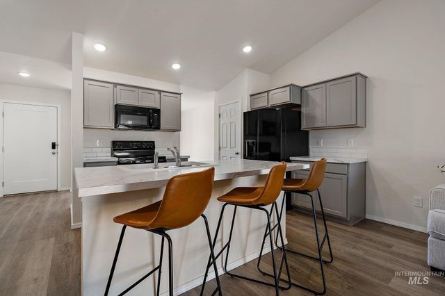 13556 Pierce Ct, Caldwell, ID 83607